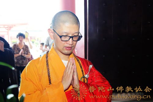 普陀山-中国佛学院普陀山学院普陀讲寺举行盂兰盆供传供法会