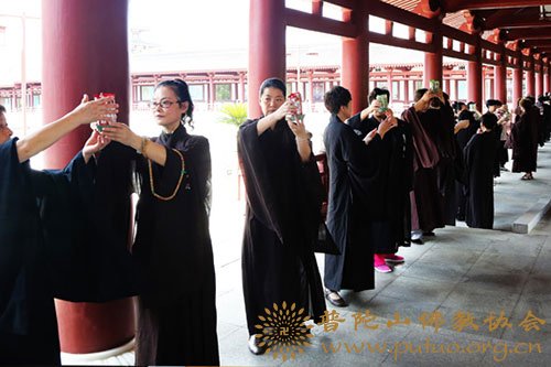 普陀山-中国佛学院普陀山学院普陀讲寺举行盂兰盆供传供法会