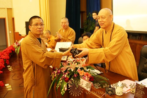 佛教-中国佛学院普陀山学院隆重举行2016年毕业典礼