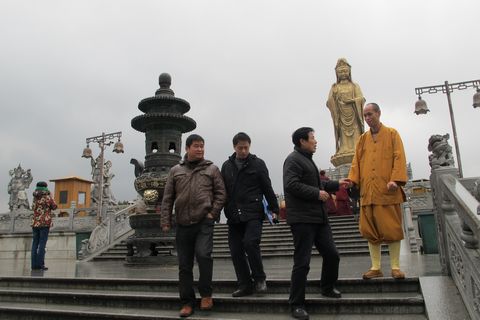 消防-佛协沈小杨副会长率综治办一行对全山各寺院（单位）进行消防安全