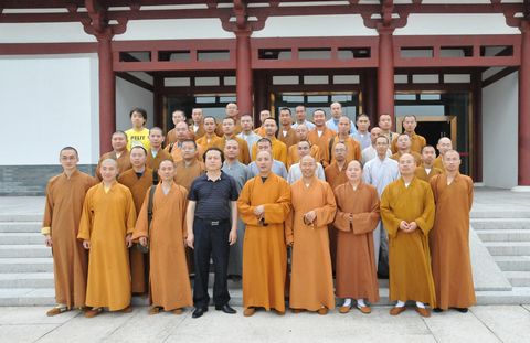 普陀山-中国佛学院应届毕业生来普陀山参访