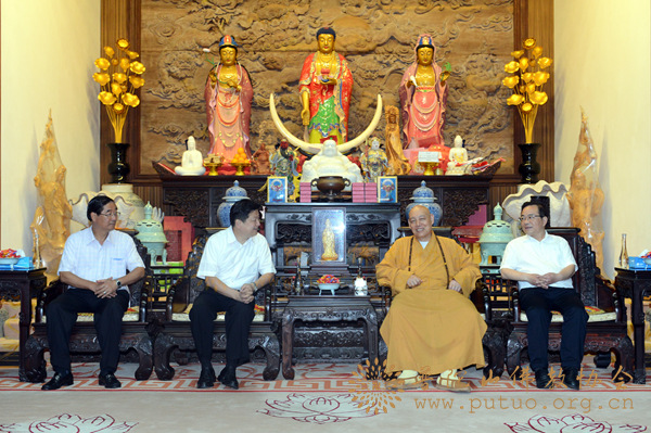 佛教-台湾花莲县县长傅崐萁一行参访普济禅寺
