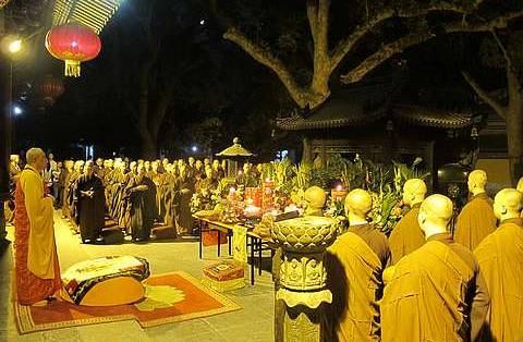 文化-普济禅寺隆重举行农历八月十五“礼拜月光菩萨”祈福法会