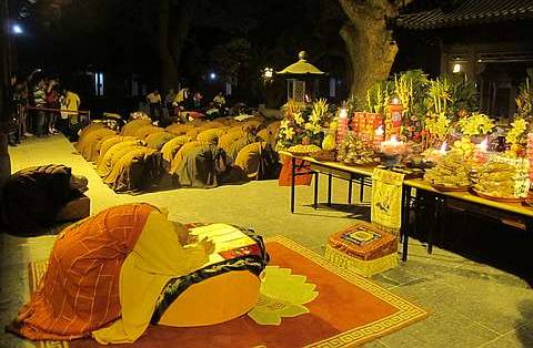 文化-普济禅寺隆重举行农历八月十五“礼拜月光菩萨”祈福法会