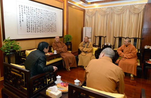 佛教-道慈会长赴法雨禅寺等寺院走访慰问