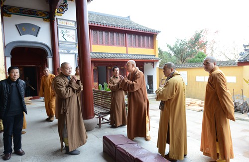 佛教-道慈会长赴法雨禅寺等寺院走访慰问