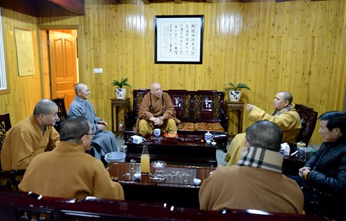 佛教-道慈会长赴法雨禅寺等寺院走访慰问