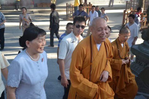 政协副主席-全国政协副主席张梅颖一行来山视察