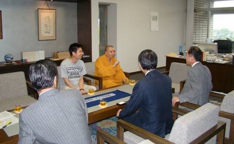 大谷大学-本会副会长门肃法师出访日本期间回母校大谷大学看望师长