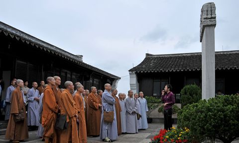 中国佛学院普陀山学院组织参观舟山鸦片战争纪念馆