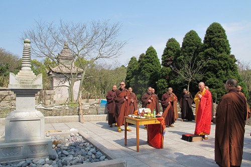 甲午年-适逢甲午年清明节普济禅寺举行祭祖上供法会