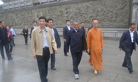 原全国人大常委会副委员长热地一行来山视察