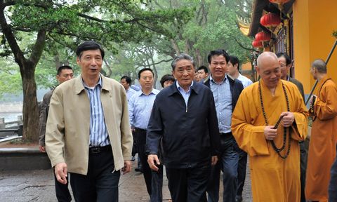 原全国人大常委会副委员长热地一行来山视察