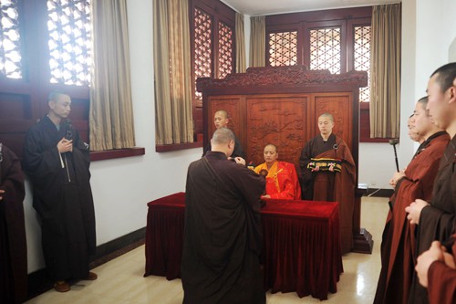 佛教-道坚法师应邀于宝陀讲寺作《真歇清了禅师与普陀山》佛学专题讲座