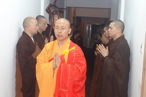 佛教-慧济禅寺两序大众恭迎正觉、妙春法师圆满出关