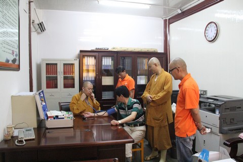 医疗-慧济禅寺设立医疗点为常住僧众、职工提供服务