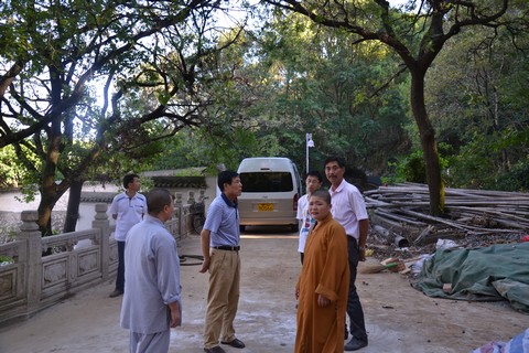 台风-本会副会长沈小杨居士一行赴法雨禅寺等寺院指导防御“双台风”工