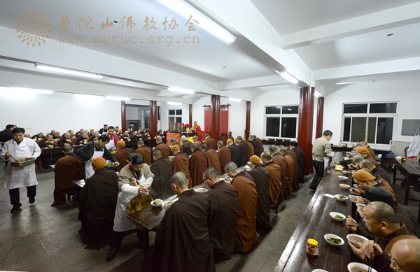 腊八节-乙未年佛成道日普济禅寺隆重举行腊八施粥感恩活动