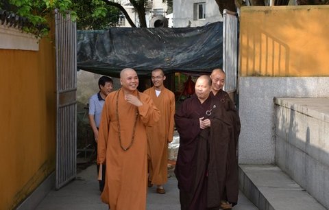 观音-佛协领导赴大乘禅院、南海观音、福泉禅林为新请执事送位