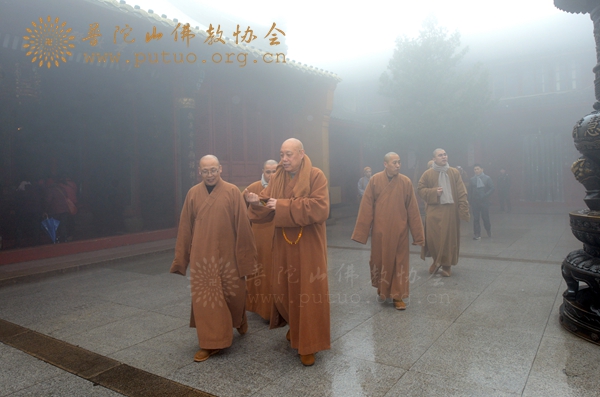 佛教-会长道慈大和尚一行赴全山各寺院走访慰问