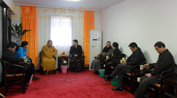 钱军-市人大常委会副主任钱军到杨枝庵调研僧人养老医疗卫生情况