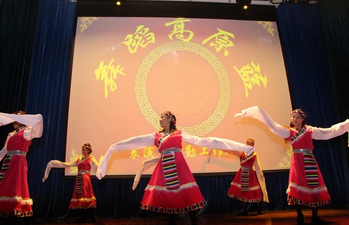 普陀山-中国佛学院普陀山学院隆重举行“喜迎国庆、欢度中秋暨欢迎新僧入学”大型晚会 普陀山-中国佛学院普陀山学院隆重举行“喜迎国庆、欢度中秋暨欢迎新僧入学”大型晚会