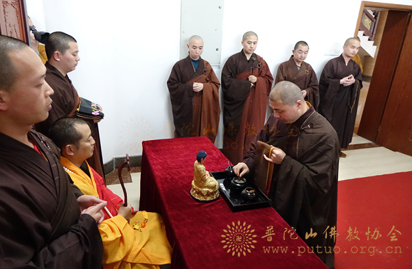 普陀山-重庆市佛协道坚法师作《普陀山中兴祖师别庵禅师与聚云法派》讲座
