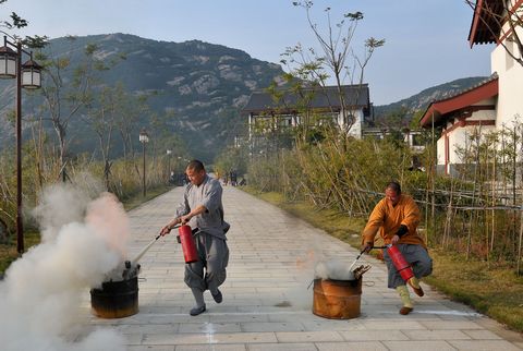 消防-中国佛学院普陀山学院举行消防演练活动