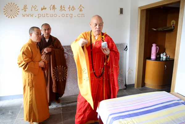 佛教-会长道慈大和尚为慧济禅寺耀宗法师送关