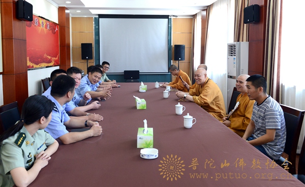 佛教-会长道慈大和尚一行慰问驻山部队