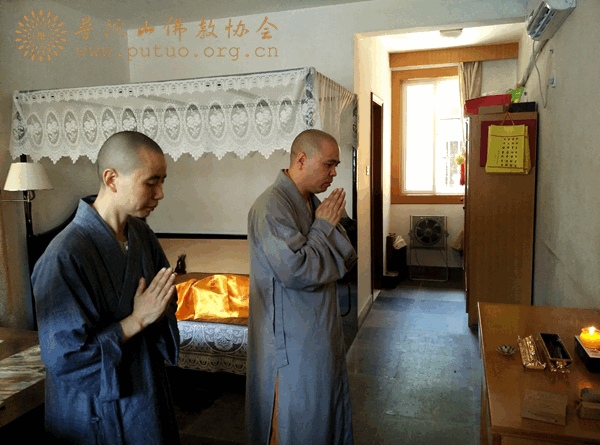 佛教-会长道慈大和尚一行前往梅福禅院为清了长老尼念佛送行