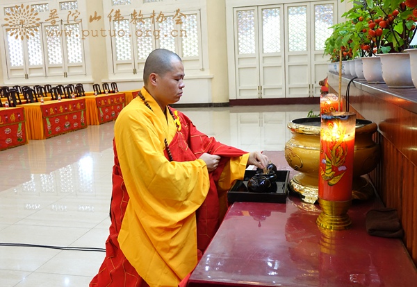 佛教-如义法师应邀于宝陀讲寺作佛学专题讲座