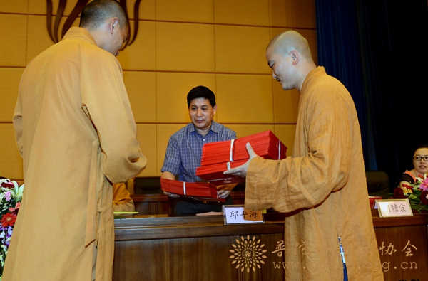 佛教-中国佛学院普陀山学院隆重举行2015年秋季开学典礼