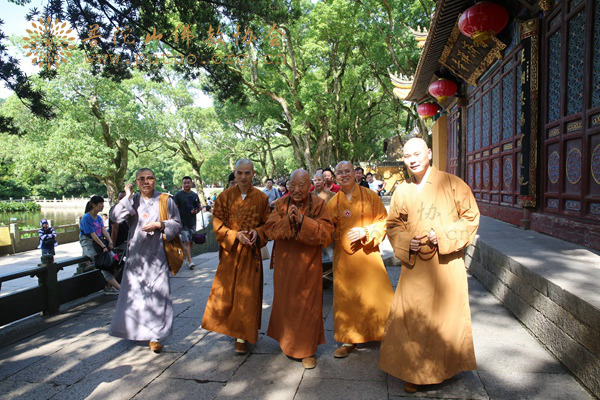 佛教-“加拿大佛教会迎请中国普陀山香火”在普济禅寺隆重举行