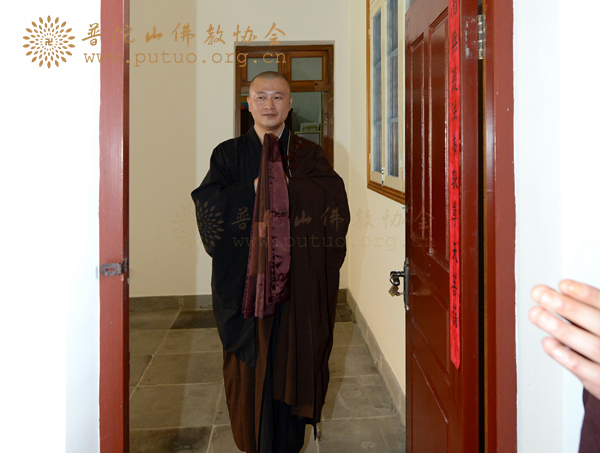 佛教-会长道慈大和尚为古佛洞仁证法师“送关”