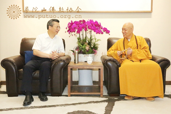 佛教-浙江统战部部长王永康参观《汉风藏韵——中国古代金铜佛像艺术展