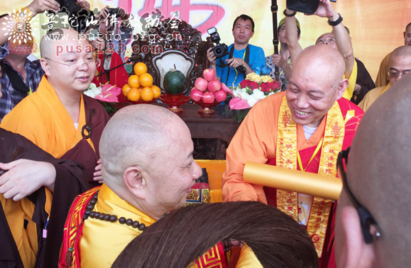 佛教-会长道慈大和尚出席珠海普陀寺开放十五周年暨明生法师升座庆典