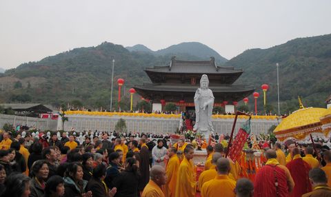 佛像-本会会长道慈大和尚一行应邀出席大慈禅寺落成暨佛像开光庆典法会