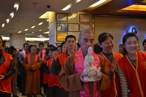 佛教-本会副会长信光法师一行赴深圳出席“慈悲普陀·大爱至深”千人斋宴