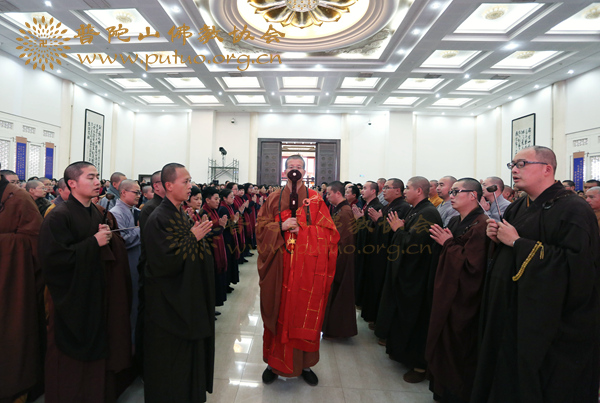 佛学-圣凯法师应邀于宝陀讲寺作《大悲心利他行》佛学专题讲座