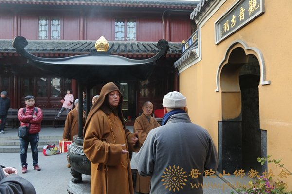 佛教-会长道慈大和尚一行赴全山各寺院、养老院走访慰问