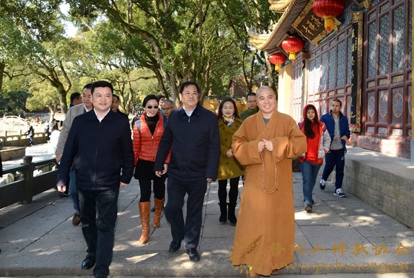普陀山-国家宗教局办公室主任陈红星一行来普陀山调研