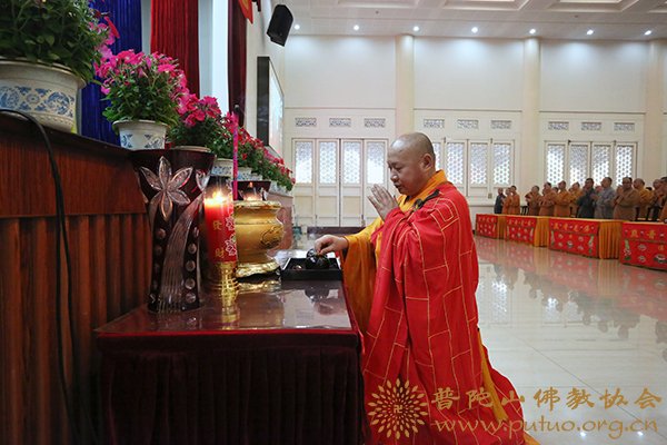 佛教-静波法师应邀于宝陀讲寺作《依教奉行，讲好佛教的故事》专题讲座