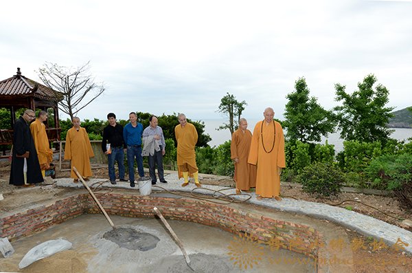 佛教-会长道慈大和尚一行视察洛迦山寺院建设工作