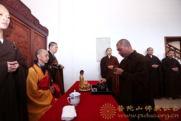佛学-贤宗法师应邀于宝陀讲寺作《的修学与践行》佛学专题讲座