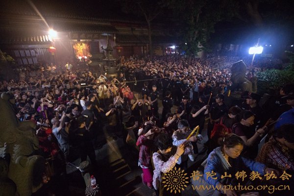 观音-普济禅寺丁酉年六月十九观音香会期进香活动安全有序