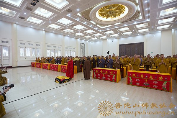 佛学-隆藏法师应邀于宝陀讲寺作《玄奘法师所传的唯识禅观》 佛学专题讲座