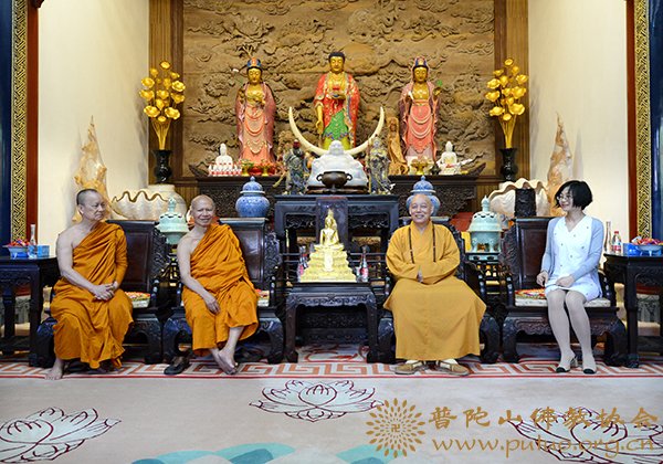 泰国拍蓬美提长老一行来山参访交流