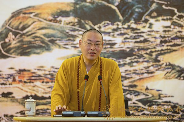 佛教-会长道慈大和尚为千日千声朝山团举行集体皈依仪式