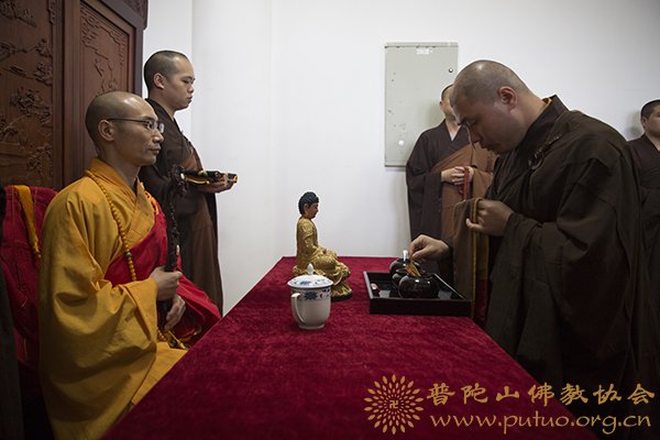 佛学-中国佛学院可潜法师应邀于宝陀讲寺作《喝茶品茗的禅意》佛学专题讲座